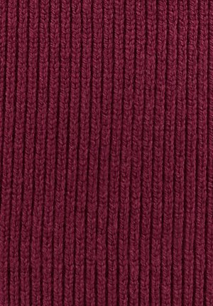 Tissu côtelé bordeaux, présentant une texture tricotée verticale avec des lignes alternées en relief et en creux, offrant ainsi de la profondeur et une finition douce.