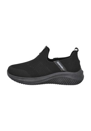Zapatos negros de tipo slip-on con un upper de tela texturizada, acentos elásticos y una suela de goma gruesa con patrones de agarre para una mejor tracción.