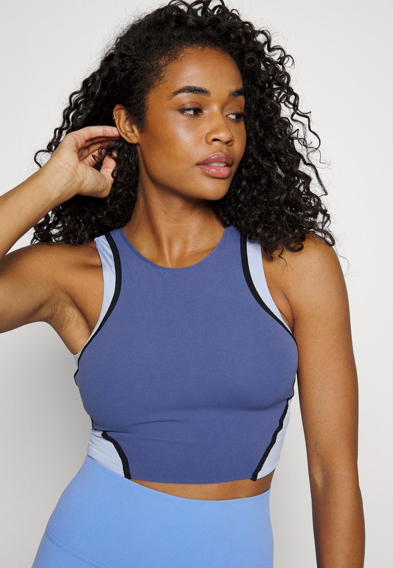 Damen T-Shirts | Nike Performance LUXE Top diffused blue/light marine/black/blau - WC69685 Damen T-Shirts | Nike Performance LUXE Top diffused blue/light marine/black/blau - WC69685