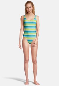 Maillot de bain une pièce à rayures horizontales vertes et bleues, avec un décolleté plongeant et des bretelles larges. Fabriqué en tissu extensible.