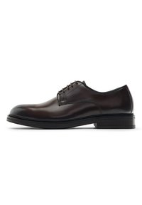 Massimo Dutti Derbies & Richelieus - brown