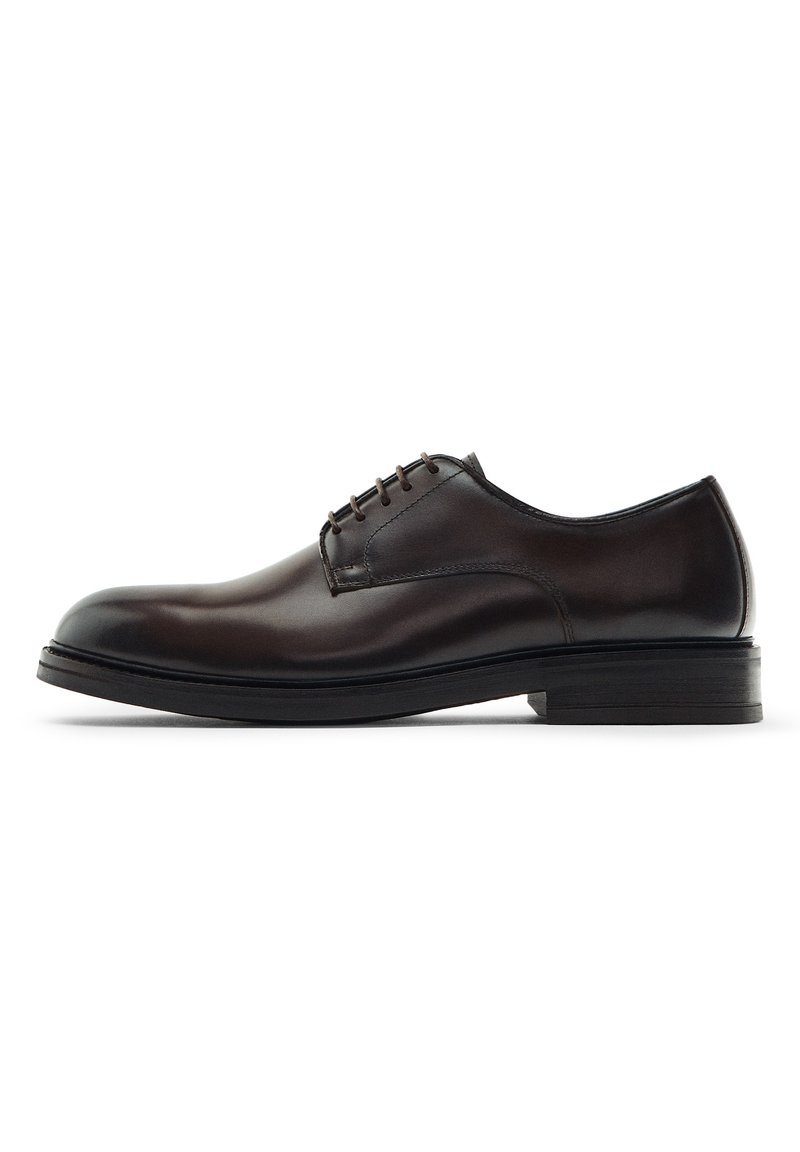 Massimo Dutti Derbies & Richelieus - brown