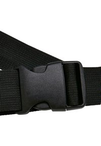 Fekete nylon heveder műanyag csattal. Texturált felülettel rendelkezik, és tartós kialakítása megfelelő a biztonságos rögzítéshez.