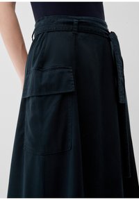 s.Oliver MIT HIGH-RISE-BUND - Jupe en jean - anthrazit