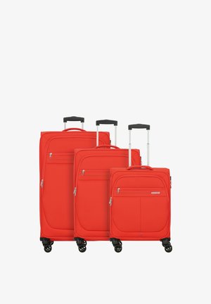 American Tourister DEEP DIVE SET 3-TEILIG MIT DEHNFALTE - Set di valigie - red grey