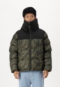 G-STAR EXPEDITION PUFFER shadow olive island camo/olive