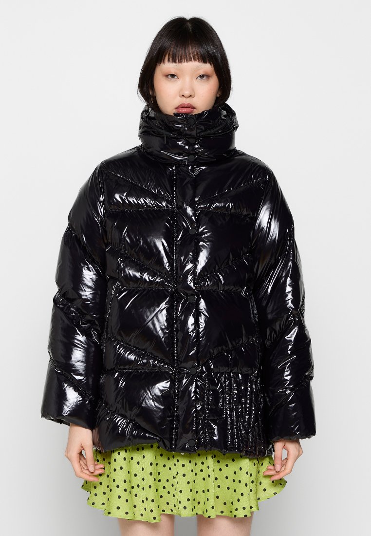 pinko Winterjas zwart