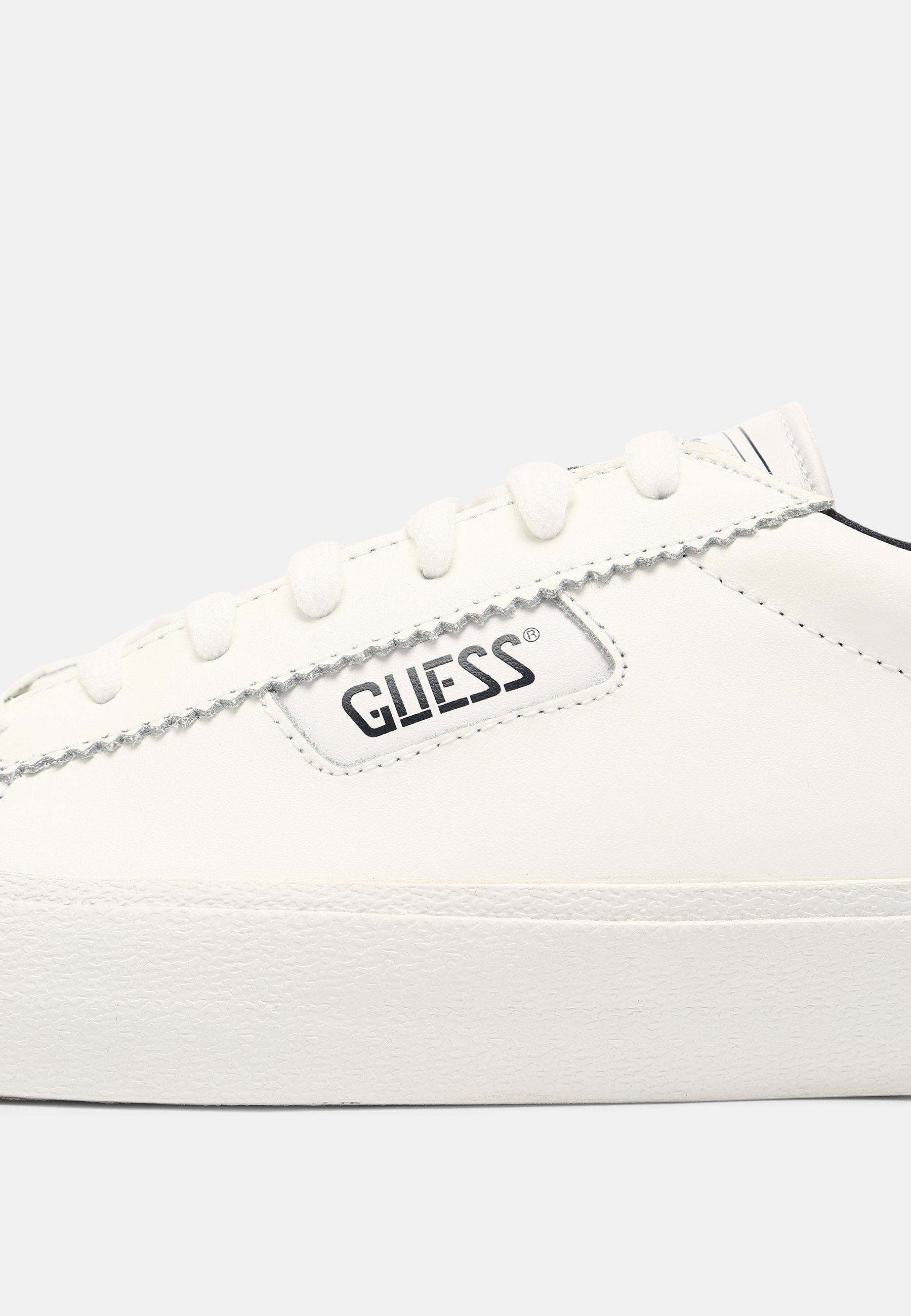 guess mima trainers