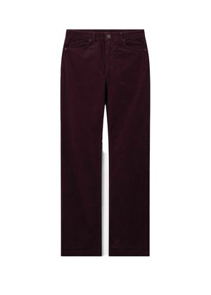 Pantalon en velours côtelé bordeaux foncé à jambe droite, avec poches avant, fermeture à bouton et passants de ceinture, posé à plat sur un fond blanc.