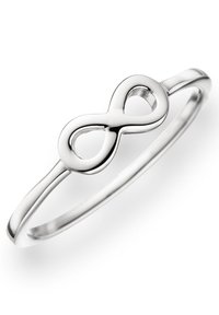 Ezüst gyűrű végtelen szimbólummal. Simaviselkő, fényes felület, vékony szalaggal és nyitott végekkel, minimalista stílusban.