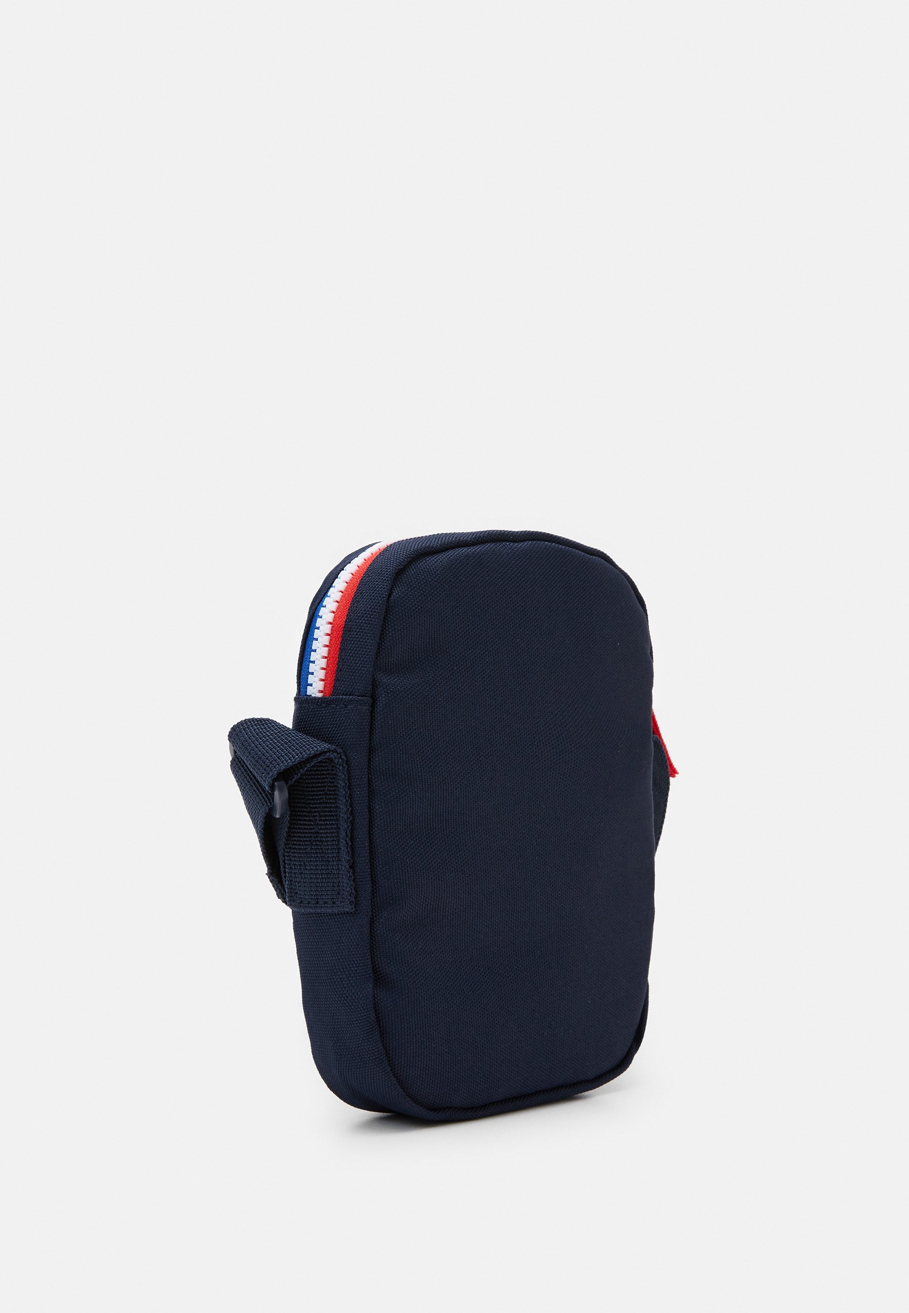 converse body bag