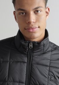 G-STAR MEEFIC QUILTED - Light jacket - dark black