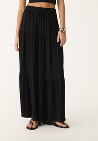 Stradivarius PEASANT - Maxisukňa - black