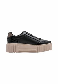 Sneaker din piele sintetică neagră, cu o talpă groasă de culoare bej, vârf rotund și șireturi negre. Oferă un accent metalic subtil pe toc.