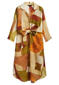 Robe en lin multicolore présentant des motifs géométriques abstraits, des manches longues, un devant boutonné et une ceinture nouée à la taille. Les couleurs incluent l'orange, le vert et le beige.