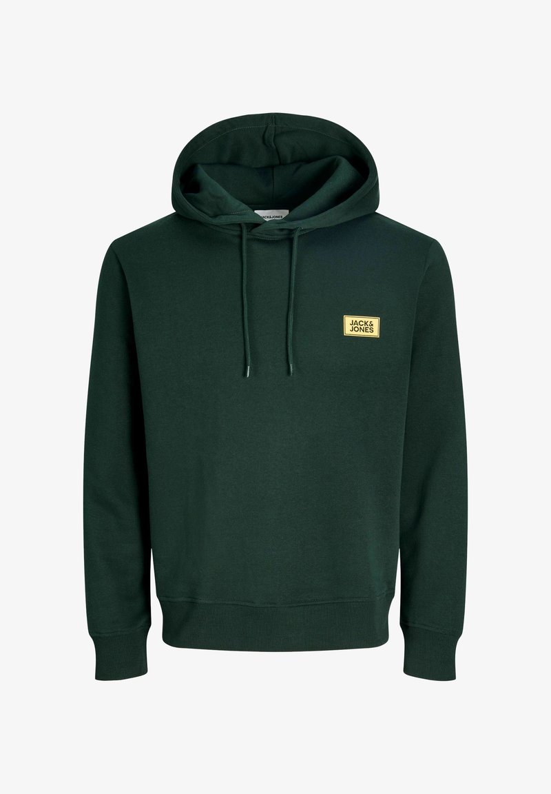 Sweat à capuche vert foncé avec cordons à l'avant et petit logo rectangulaire jaune "Jack & Jones" sur la poitrine gauche.