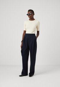 BOSS EFITA - Camiseta básica - open yellow