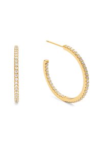 Pendientes de aro de oro con una fila de pequeñas piedras preciosas transparentes engastadas a lo largo del borde exterior; forma suave y redondeada con un perfil delgado.