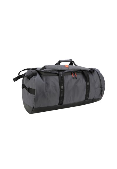 Borsa duffel grigia con fondo nero, spallacci in tessuto, maniglie laterali doppie e tiranti arancioni per la cerniera. Materiale testurizzato con accenti del logo.