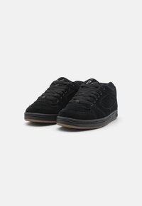 és ACCEL OG UNISEX - Skatová obuv - black