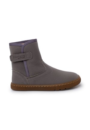 Pisamonas, Bottes de neige - gris