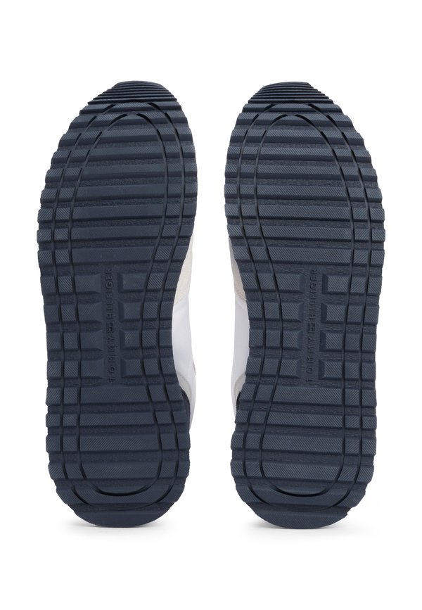 NEW RUNNER - Trainers4