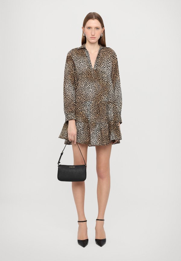 JET SET POUCHETTE - Handtasche