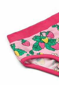 Mutandine di cotone rosa con un ampio elastico rosa, caratterizzate da un motivo colorato di fragole e fiori. Superficie liscia e rifiniture a contrasto.