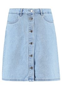 Ljusblå denimkjol med rak skärning, framknäppning och två sidofickor. Har en svag strukturerad tyg och minimal sömnad.