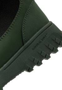 Woden MAGDA - Stivaletti con plateau - dark forest