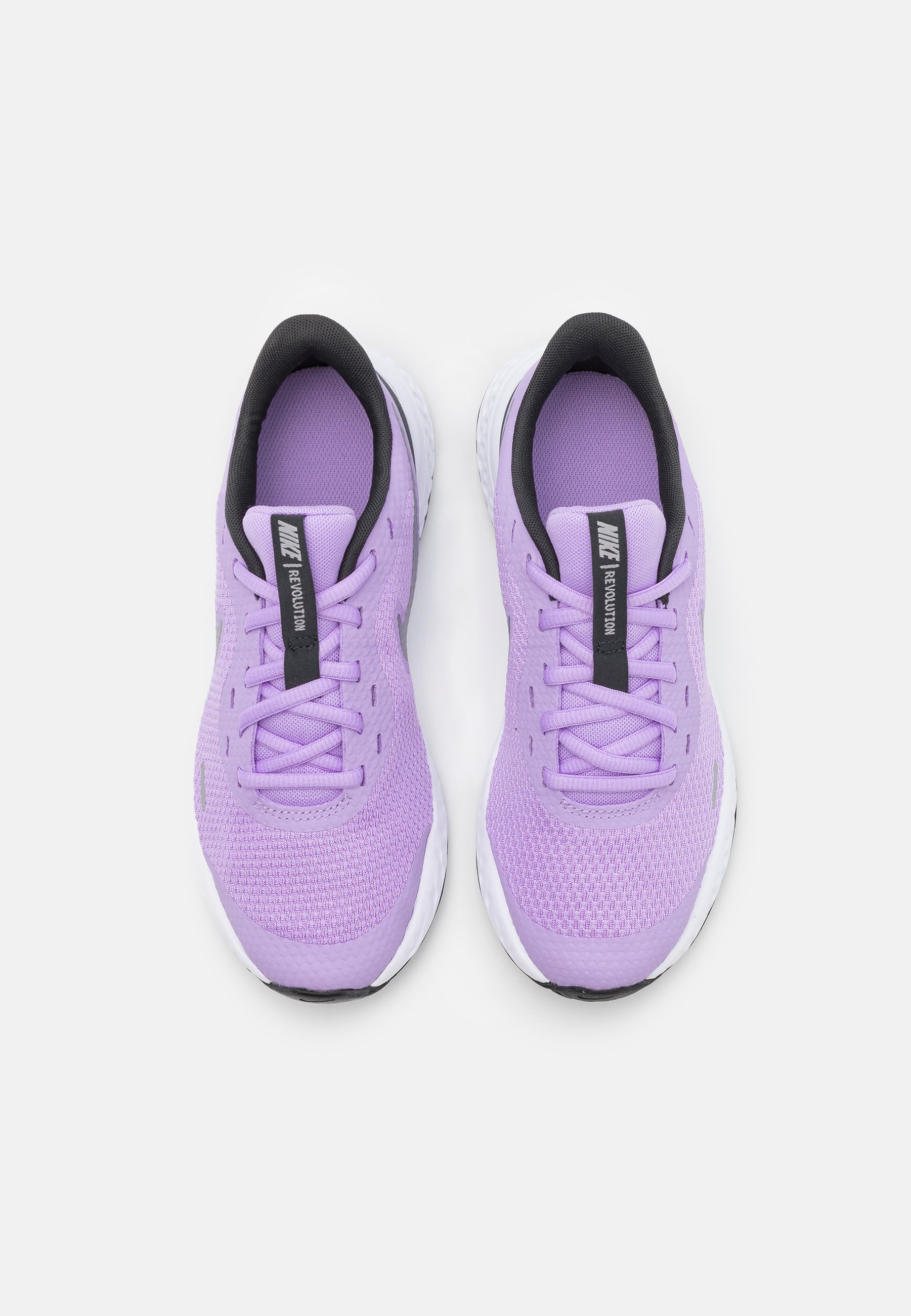 Nike Performance REVOLUTION 5 UNISEX - Hardloopschoenen neutraal - lilac/metallic  silver/dark smoke grey/white/lila - Zalando.nl