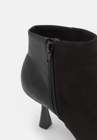 Bullboxer Ankelboots - black