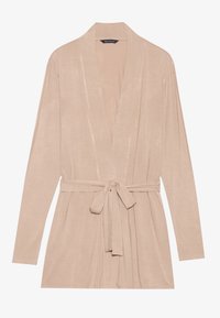 Μπέζ μακρυμάνικος καρντιγκάν από μαλακό ύφασμα με σχέδιο τύπου περιτύλιξης, πλευρικές πτυχώσεις και ζώνη που δένει στη μέση. Διαθέτει γιακα σάλι.