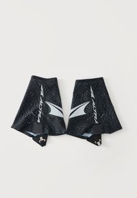 Επιλέχθηκε, black/silver/grey