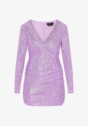 Lavendelkleurige jurk met pailletten, lange mouwen, v-hals en gerimpelde details. Heeft een rits aan de achterkant en een aansluitende silhoutte.