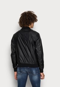 Antony Morato COAT REGULAR FIT IN PRINTED MICRO SQUARE MOTIF - Blusão aviador - black