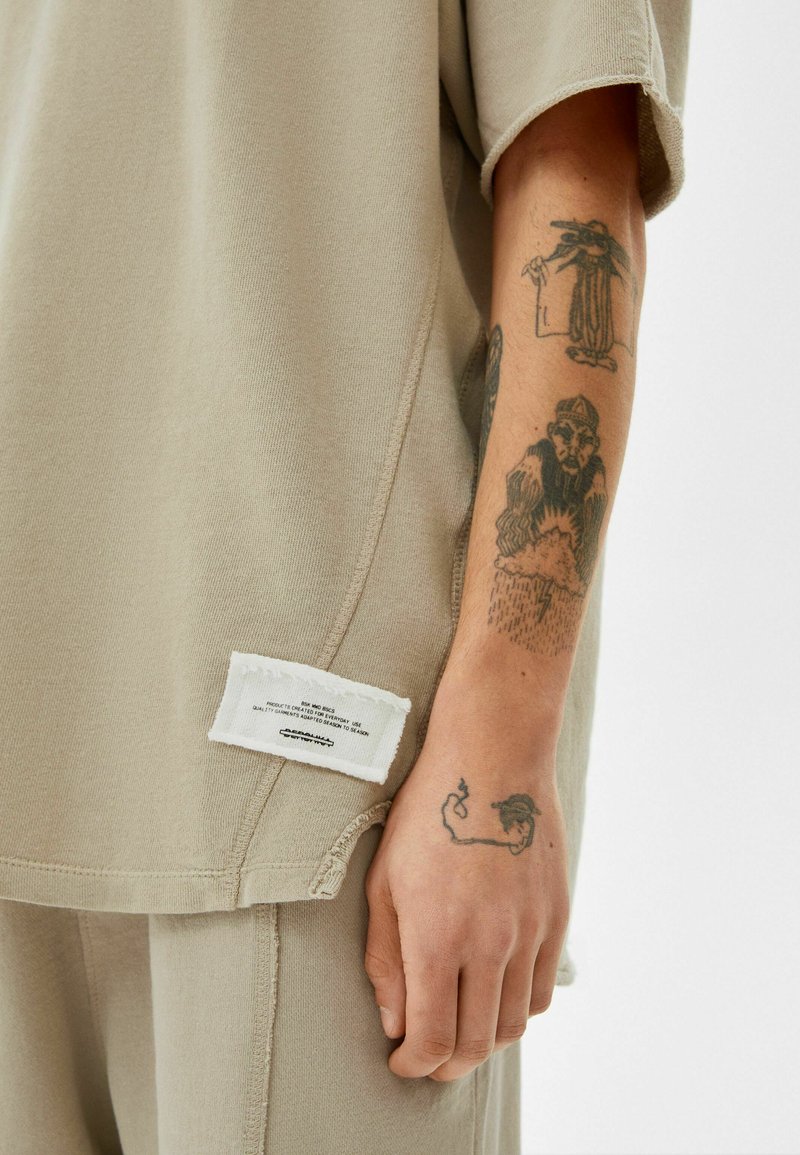Herren T-Shirts basic | Bershka FADED T-Shirt basic moon washed/moonwash denim - DV22143 Herren T-Shirts basic | Bershka FADED T-Shirt basic moon washed/moonwash denim - DV22143