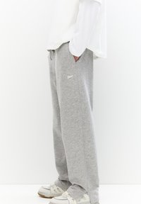 PULL&BEAR WIDE LEG - Træningsbukser - light grey