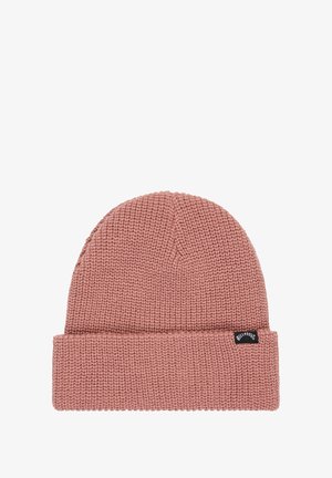 Rosa gestrickte Mütze mit gerippter Textur und umgeschlagenem Bündchen. Verfügt über ein kleines schwarzes Leder-Brand-Tag an der Seite.