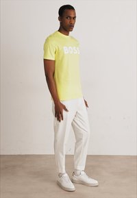 BOSS THINKING - Camiseta estampada - bright yellow