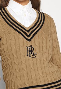 Lauren Ralph Lauren Stickad tröja - camel