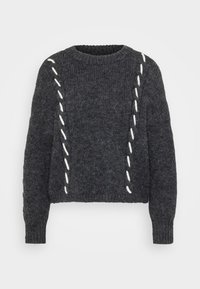 Pulover din lână gri închis, cu guler rotund, croială lejeră și detalii din cusături albe pe laterale. Tricot texturat cu mâneci lungi.