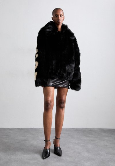 032c ANTI GAUGUIN BLOUSON - Zimska jakna - black