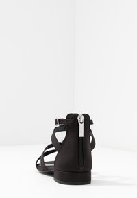 Tamaris Riemensandalette - black