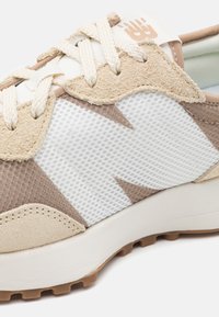 New Balance MS327 UNISEX - Joggesko - bone
