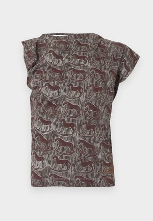 HEBO - Top - red rocking