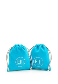 To grønne turkise poses med snørrebånd lavet af blødt stof, prydet med et rundt hvidt logo med teksten "Elli by Julie & Grace."