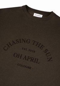 OH APRIL Melegítőfelső - deep brown