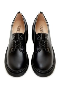 Cesare Gaspari Zapatos con cordones - black