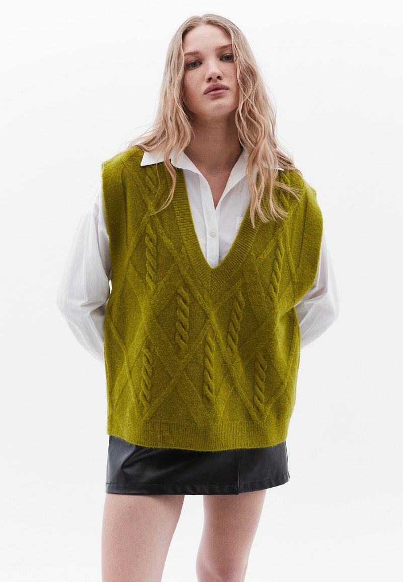 OXXO WITH BRAIDED PATTERN - Top - golden cypress